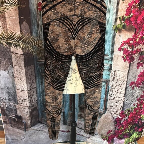 Savage X Fenty Rihanna black and nude leggings, size XL, excellent condition - Picture 5 of 11
